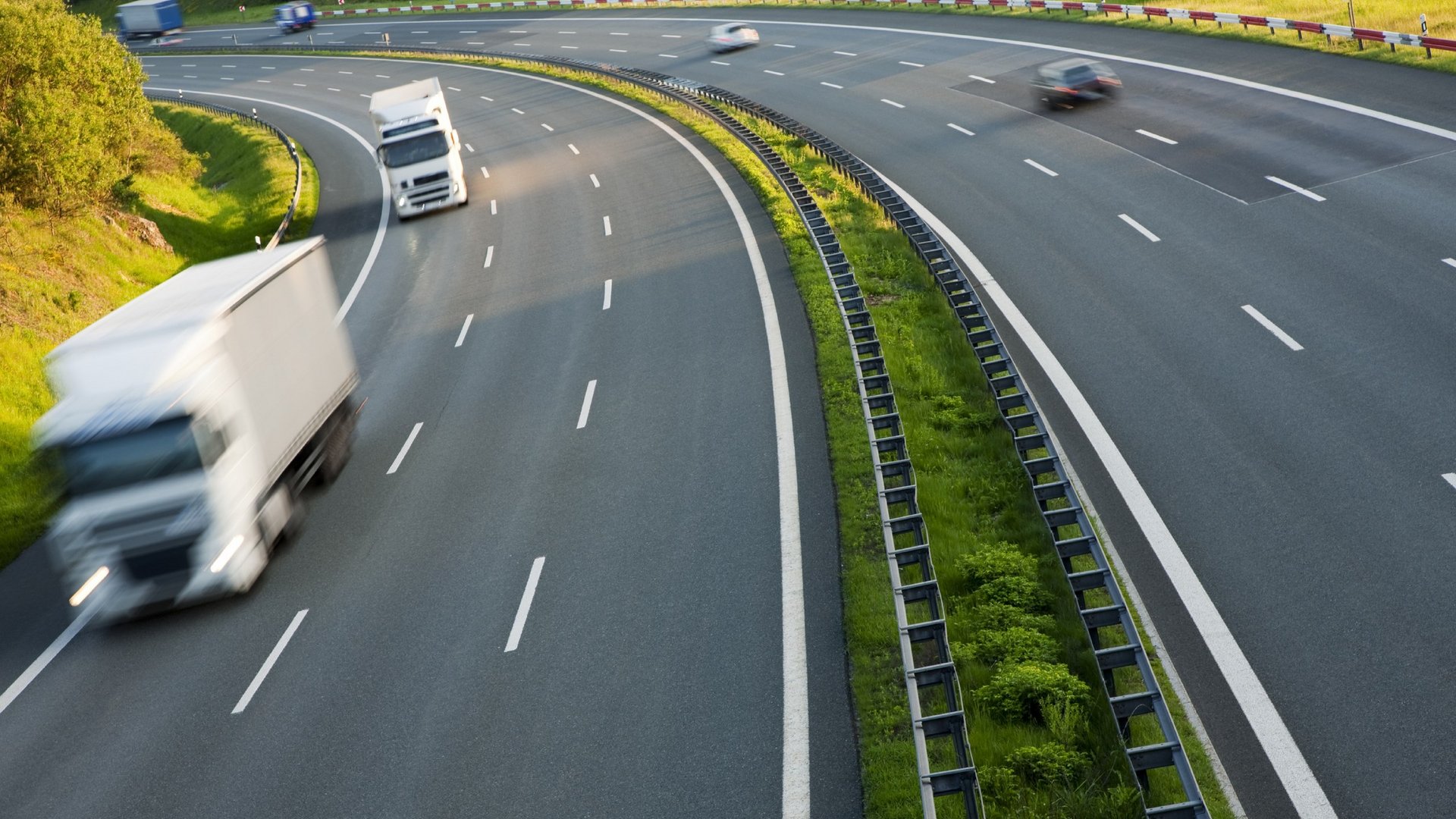 Telematik-Lkw-Überwachung für Transportunternehmen Telematik-Lkw-Überwachung für Transportunternehmen