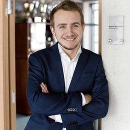 Fuhrparkmanagement? Ihr Ansprechpartner heißt Comtec. Fuhrparkmanagement? Ihr Ansprechpartner heißt Comtec.